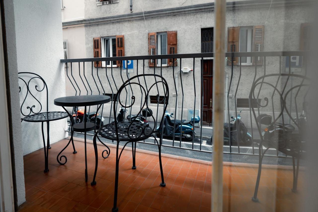 Апартаменты Centro Storico Moderno Trilocale Con Balcone Триест Экстерьер фото